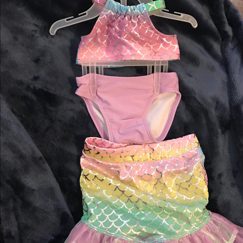 Baby’s swim suit